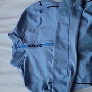Girls Nike pro hyerwarm top